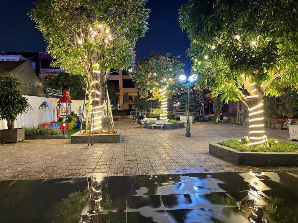 CẦN SANG NHƯỢNG MẶT BẰNG QUÁN CÀ PHÊ KÈM BEER GARDEN