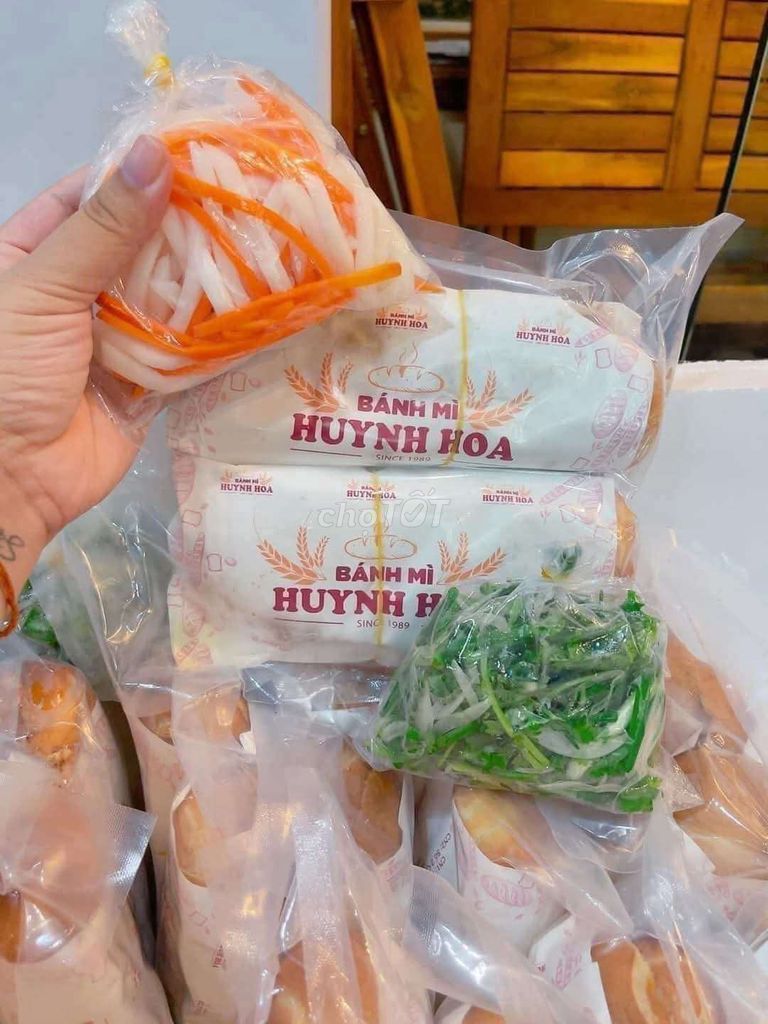 Bánh mì huỳnh hoa