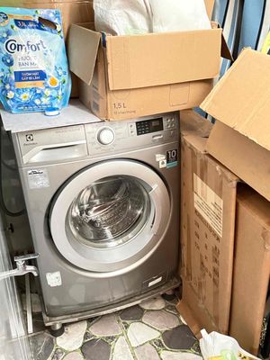 Cần cho thuê 1 phòng lầu 1 nhà gần cầu Nguyễn Văn Cừ Tolet riêng