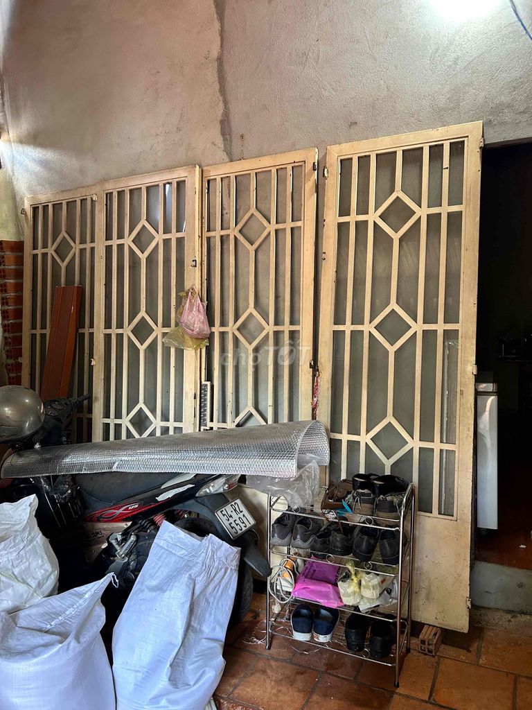 Cửa sắt 4 cánh 0.75m x 2m3. Mua bán Nội thất, đồ gia dụng khác tại Thị xã Bình Long Bình Phước được đăng bởi Thiện hình 1