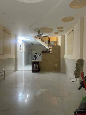 Аренда · 5 комн. · 90 м² · Quận Bình Tân, ул. Đường số 24