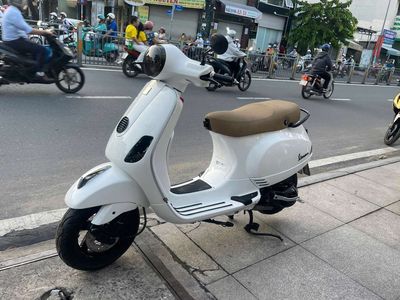 Piaggio vespa LX 2012 mới 90% biển số thành phố. Mua bán Xe máy tại Quận Tân Phú Tp Hồ Chí Minh được đăng bởi Tuanduy