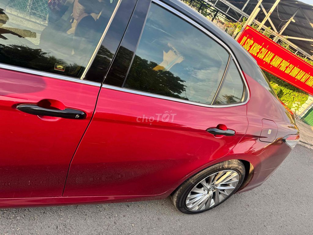 Toyota Camry 2020 2.5Q - 900000 km. Mua bán Ô tô tại Huyện Đức Huệ Long An được đăng bởi Thoai Tom hình 3