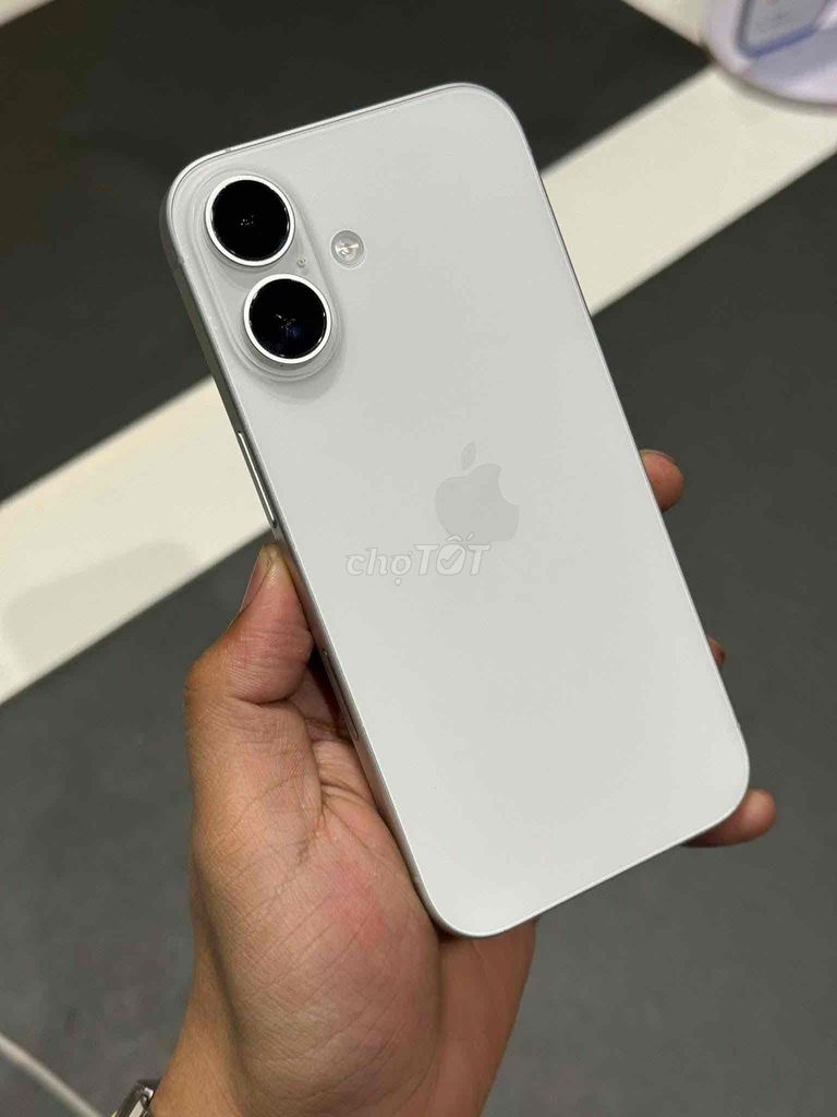 iPhone 16 Plus 512GB Trắng Quốc tế ios thấp chuẩn. Mua bán Điện thoại tại Quận 7 Tp Hồ Chí Minh được đăng bởi táo 24h hình 1