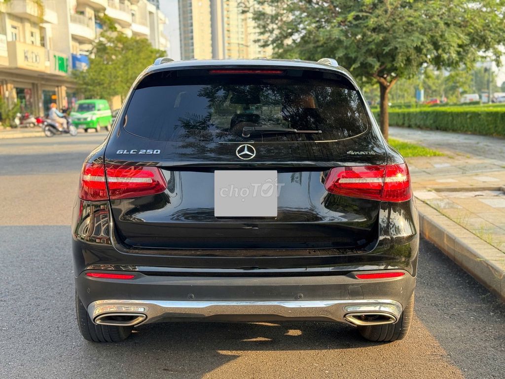 Mercedes Benz GLC250 4MATIC 2018 - 53000 km. Mua bán Ô tô tại Quận Gò Vấp Tp Hồ Chí Minh được đăng bởi ĐỨC XE LƯỚT hình 11