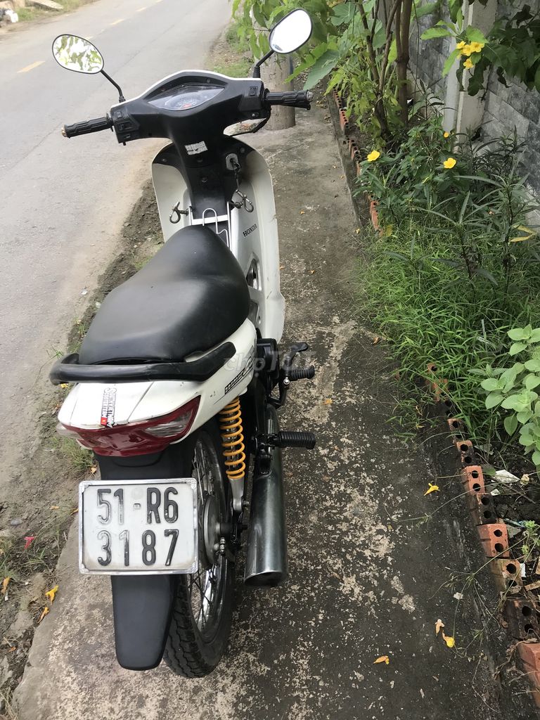 Xe wave hàn quốc màu trắng biển số tphcm. Mua bán Xe máy tại Huyện Bến Lức Long An được đăng bởi Nguyên  hình 3