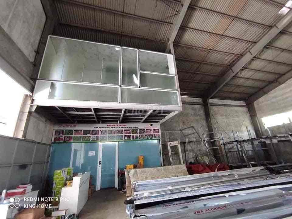 MẶT BẰNG KHO NGAY BẾN XE 330 M2