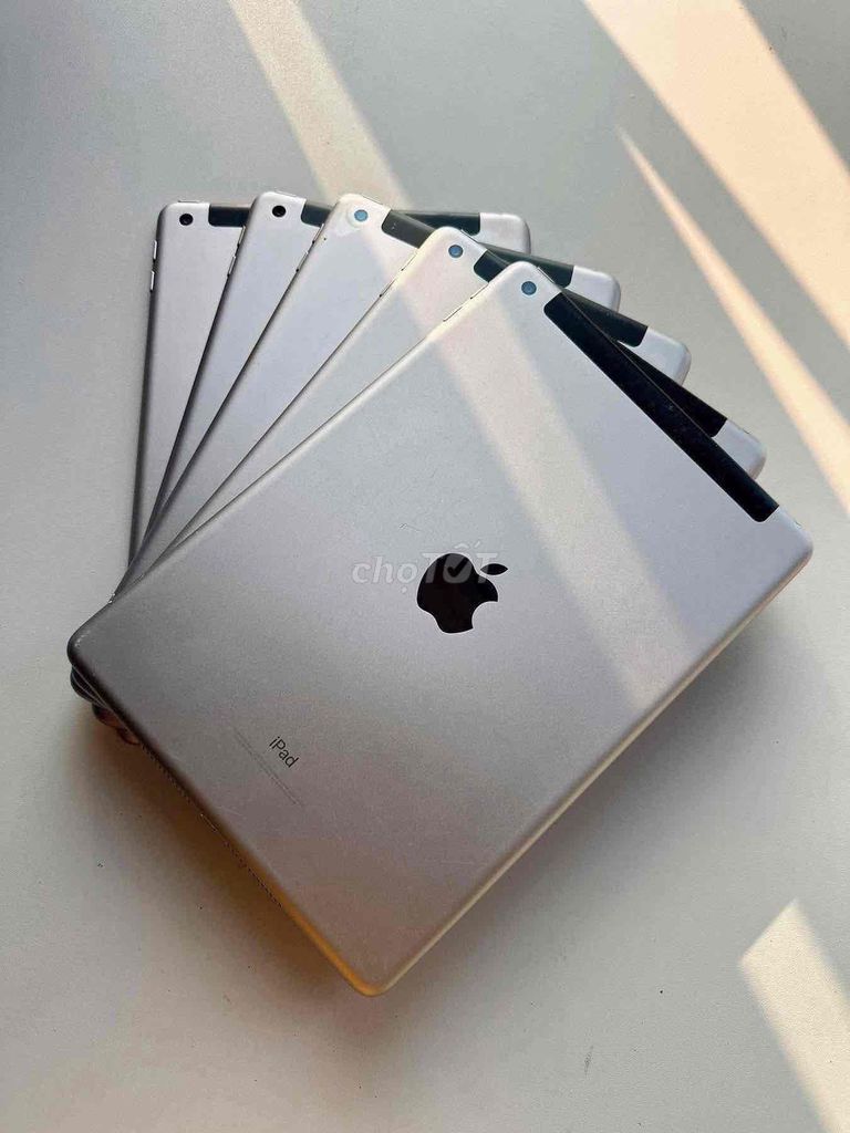Apple iPad Gen 6 32GB Wifi/4G. Mua bán Máy tính bảng tại Quận Hà Đông Hà Nội được đăng bởi HAN STORE hình 1