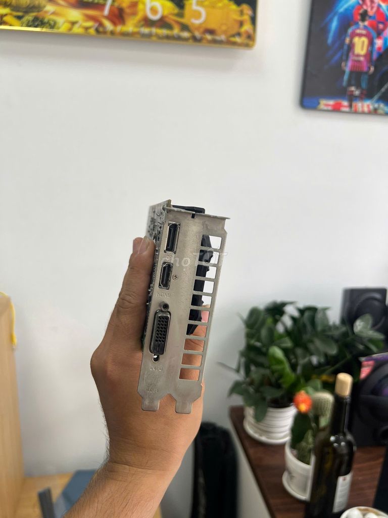 Card đồ họa GALAX GTX 1050 2GB đã qua sử dụng. Mua bán Linh kiện (RAM, Card...) tại Huyện Đan Phượng Hà Nội được đăng bởi Mr Leo Computer hình 1