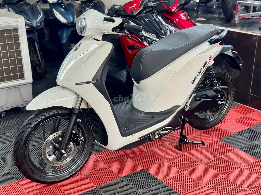 Datbike Quantum S1 400km 2025 BSTP 9chủ ký GIÁ RẺ. Mua bán Xe máy tại Thành phố Thủ Đức Tp Hồ Chí Minh được đăng bởi XE MÁY THỦ ĐỨC hình 5