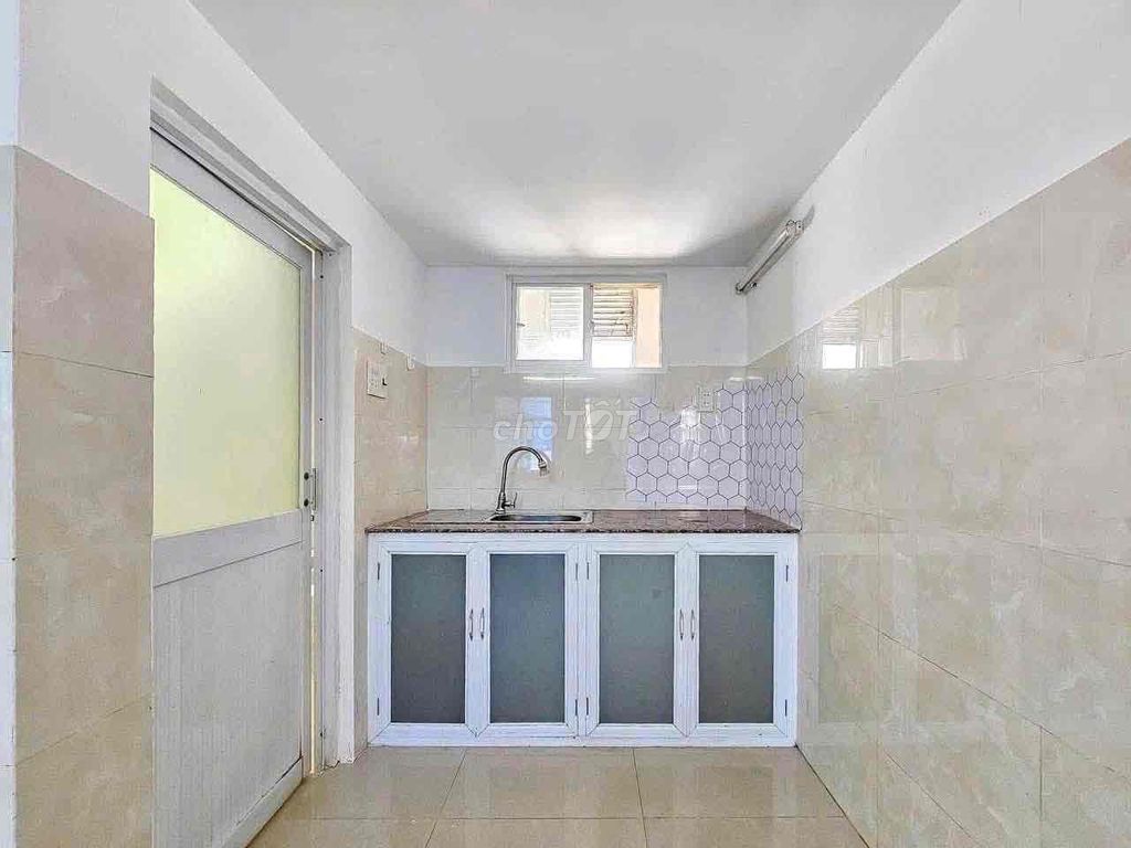 🏡 Lý Phục Man Bình Thuận   📍 Khu vực:  Q.7 HCM  Tiện ích: WC: Riêng, G