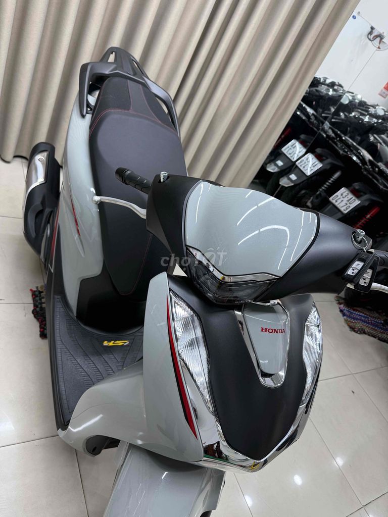 SH 125abs siêu lướt mới chạy 1 ngàn km. Mua bán Xe máy tại Quận Thanh Khê Đà Nẵng được đăng bởi THẾ MẪN CHUYÊN XE LƯỚT CÓ BÁN TRẢ GÓP  hình 3