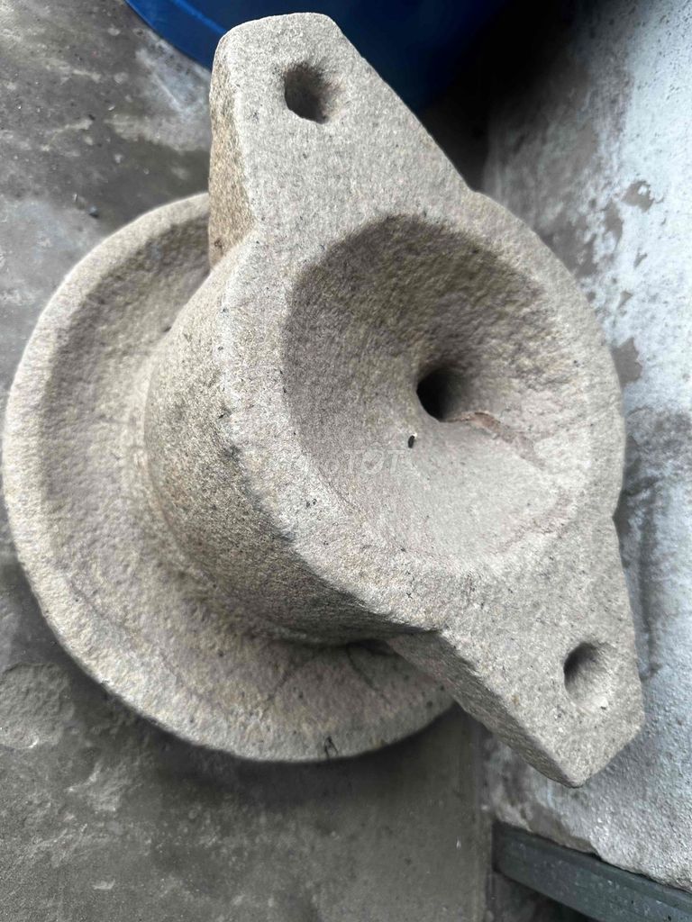 Cối xay bột đá cổ xưa 1980. Mua bán Đồ sưu tầm, đồ cổ tại Huyện Tri Tôn An Giang được đăng bởi Chi hình 1