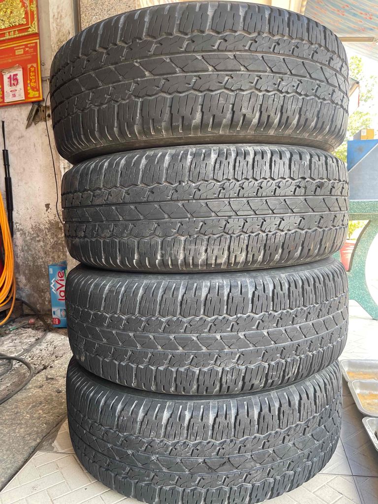 vỏ xe 265/65R17