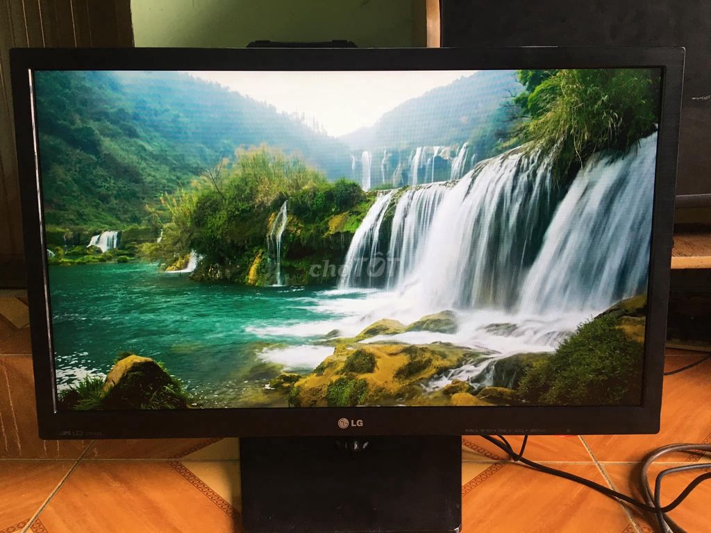 Lại về màn led IPS 27 inch full HD hiệu LG cực đẹp