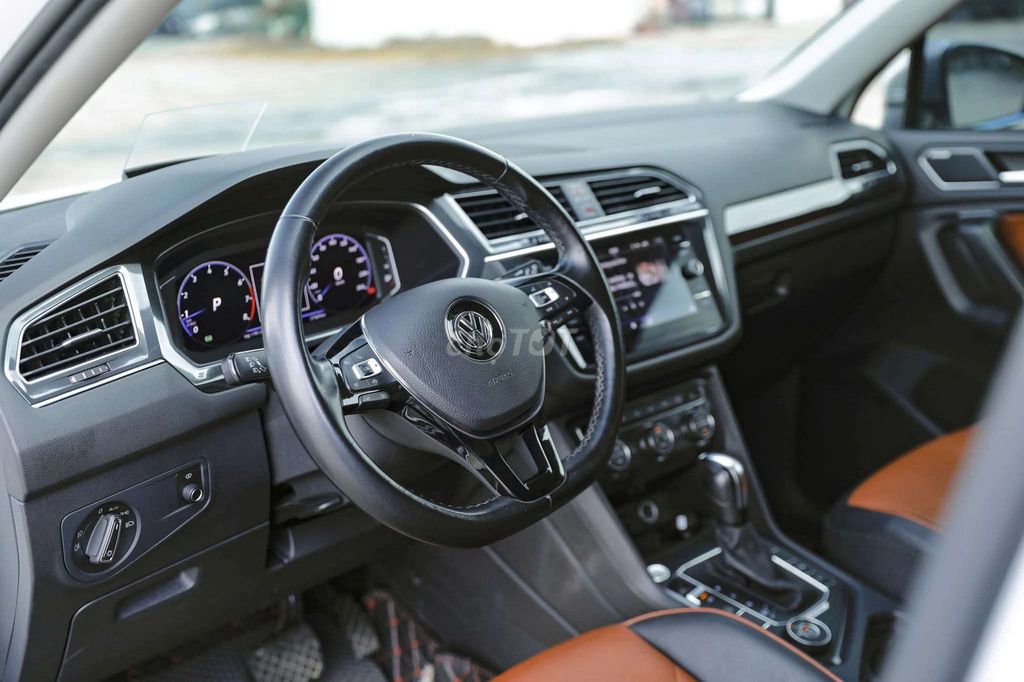 VOLKSWAGEN TIGUAN LUXURY S 2023 ODO 29000km. Mua bán Ô tô tại Quận Gò Vấp Tp Hồ Chí Minh được đăng bởi TUYỀN KUPPY XE LƯỚT LUXURY  hình 5