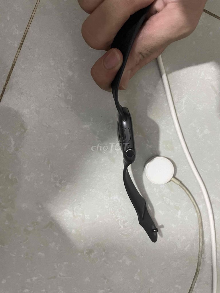 Apple Watch Series 4 44mm Đen. Mua bán Thiết bị đeo thông minh tại Quận 12 Tp Hồ Chí Minh được đăng bởi Văn k Trần hình 1