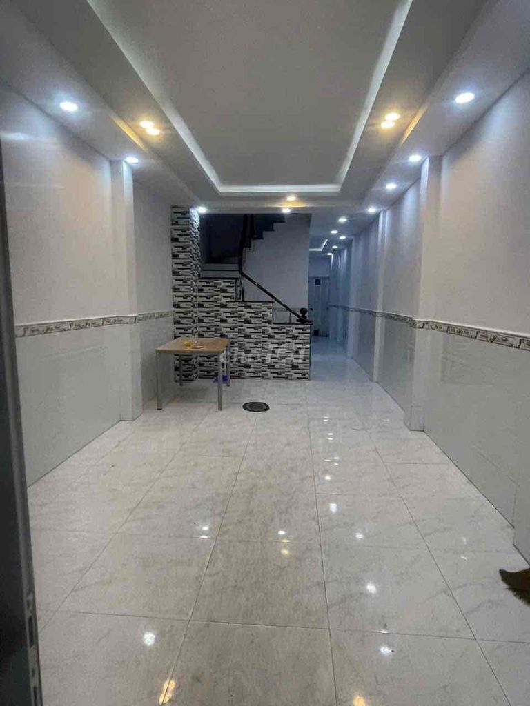 Nhà Nguyên Căn mới keng, 4*17, Nguyễn tư giản, F12, Đúc 2 lầu, 4pn, Gv