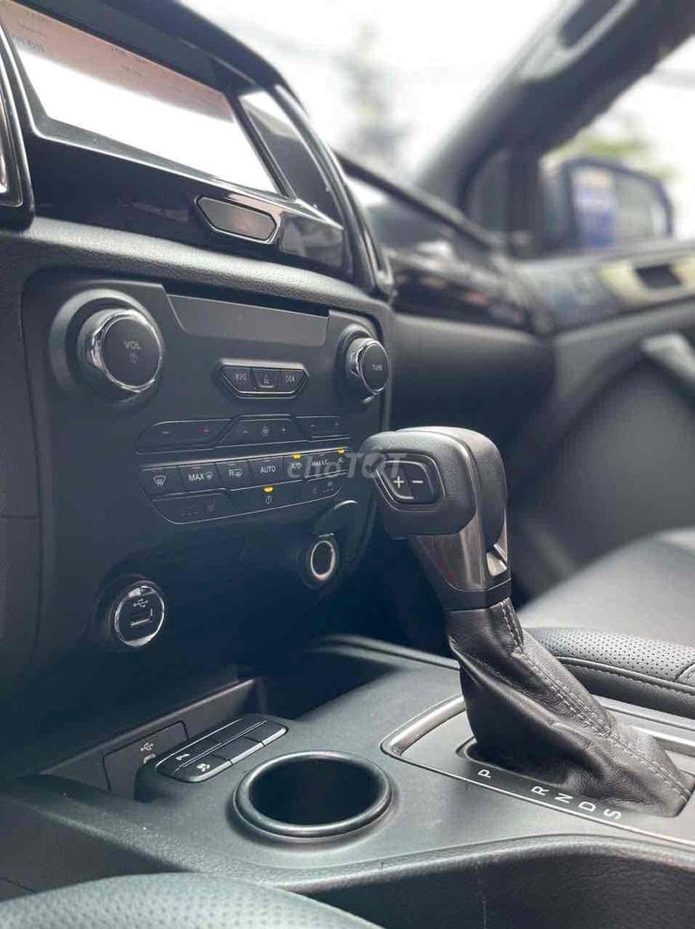 Ford Everest Titanium 4x2 2021 - 84000km. Mua bán Ô tô tại Quận Tân Bình Tp Hồ Chí Minh được đăng bởi Sài Gòn Ford hình 11