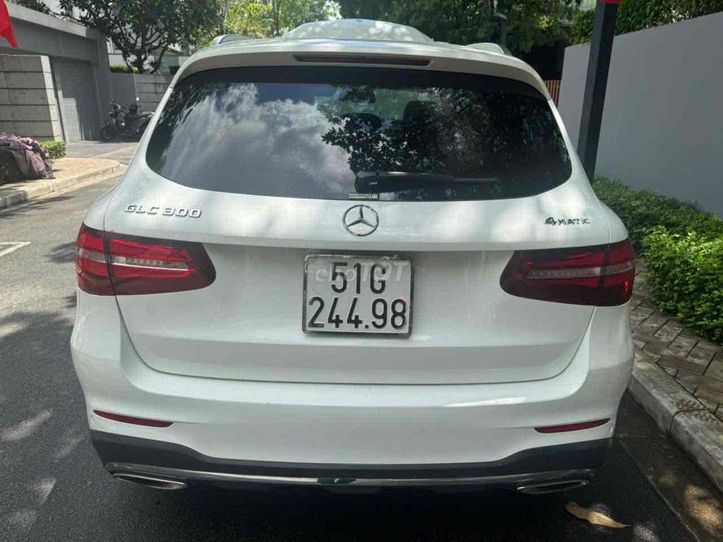Mercedes Benz GLC Class 2*** km. Mua bán Ô tô tại Thành phố Thủ Đức Tp Hồ Chí Minh được đăng bởi Long hình 3