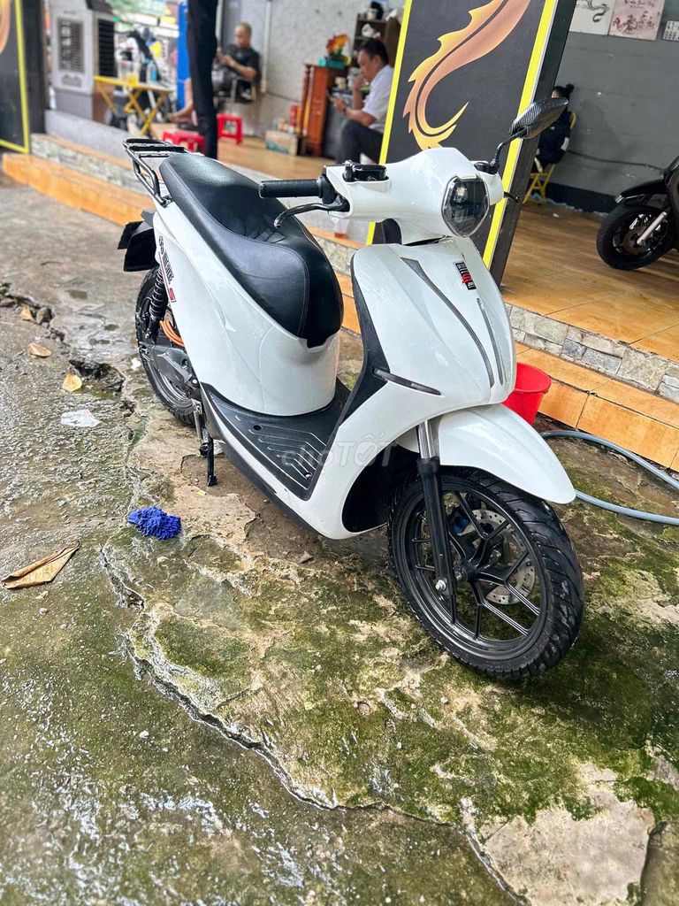 Электрический скутер Datbike Quantum S1 белый 17000 км