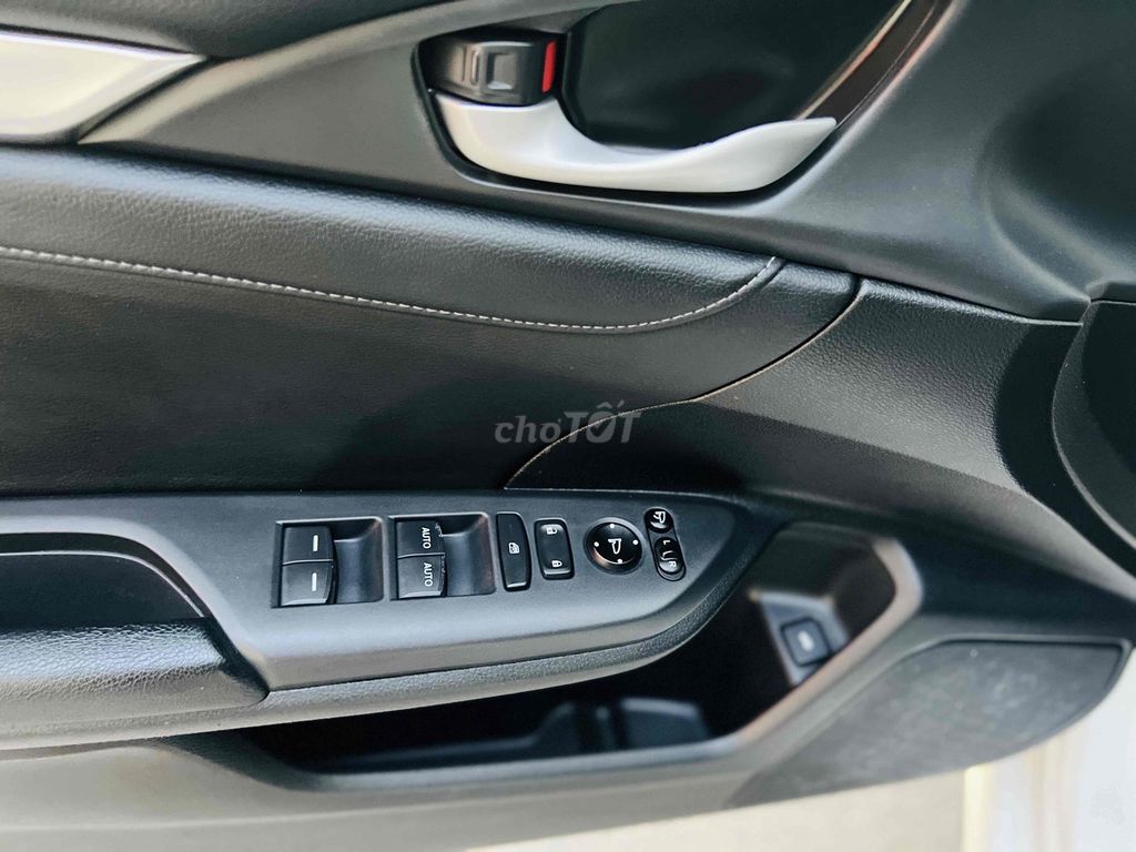 Honda Civic 2018 E  . 1 chủ mua mới đi 81000 km. Mua bán Ô tô tại Huyện Hóc Môn Tp Hồ Chí Minh được đăng bởi Vũ hình 14