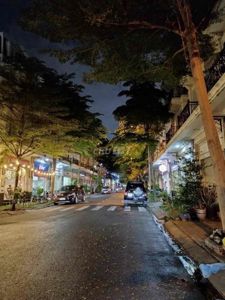 Nhà mặt tiền Nguyễn Oanh, mặt sau là CityLand, 4,7m x 16m, chỉ 11,5 Tỷ