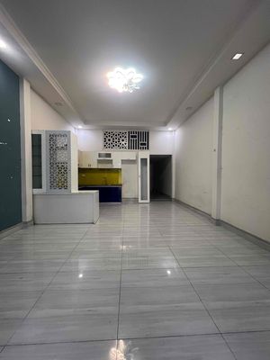 Cho thuê nhà khu dân cư Rạch Bắp. Nhà gác lửng gồm 2PN. Diện tích 100m