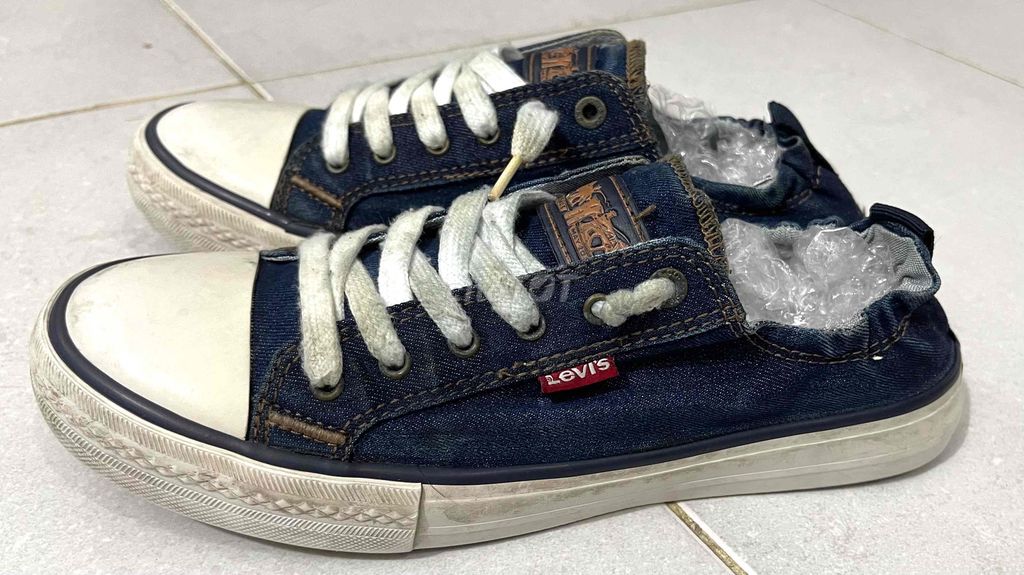 Giày Levis auth mua ở Mỹ size 38-39 chân 23-23.5cm