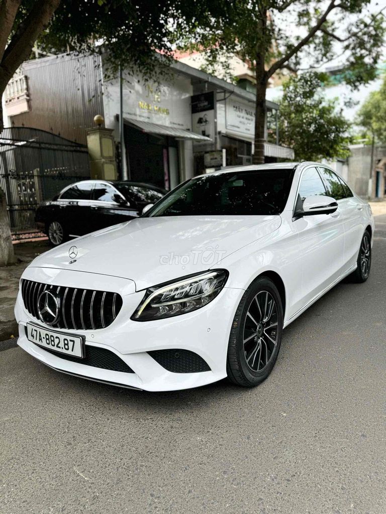 Mercedes Benz 2019 - Chính chủ - Cần bán ạ ❤️. Mua bán Ô tô tại Thành phố Buôn Ma Thuột Đắk Lắk được đăng bởi Hoàng Quang hình 3