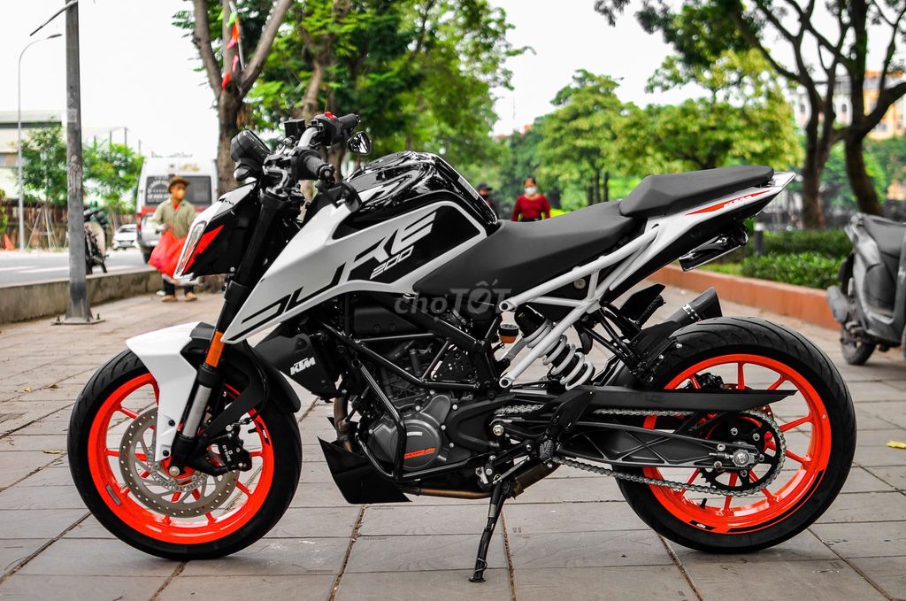 THANH MOTOR Cần bán KTM Duke 200 12/2023. Mua bán Xe máy tại Quận Hoàng Mai Hà Nội được đăng bởi Lê Chí Thanh hình 5
