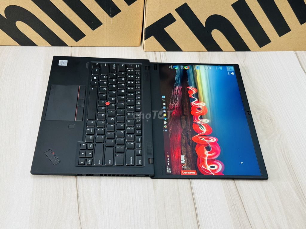 X1 Carbon Gen 8 (Core i7-10610U, 16GB, 256GB, 2K)