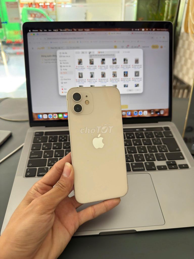 Apple iPhone 12  Zin nguyên ios 15 . Mua bán Điện thoại tại Quận Hoàng Mai Hà Nội được đăng bởi Trương Công Quân hình 1