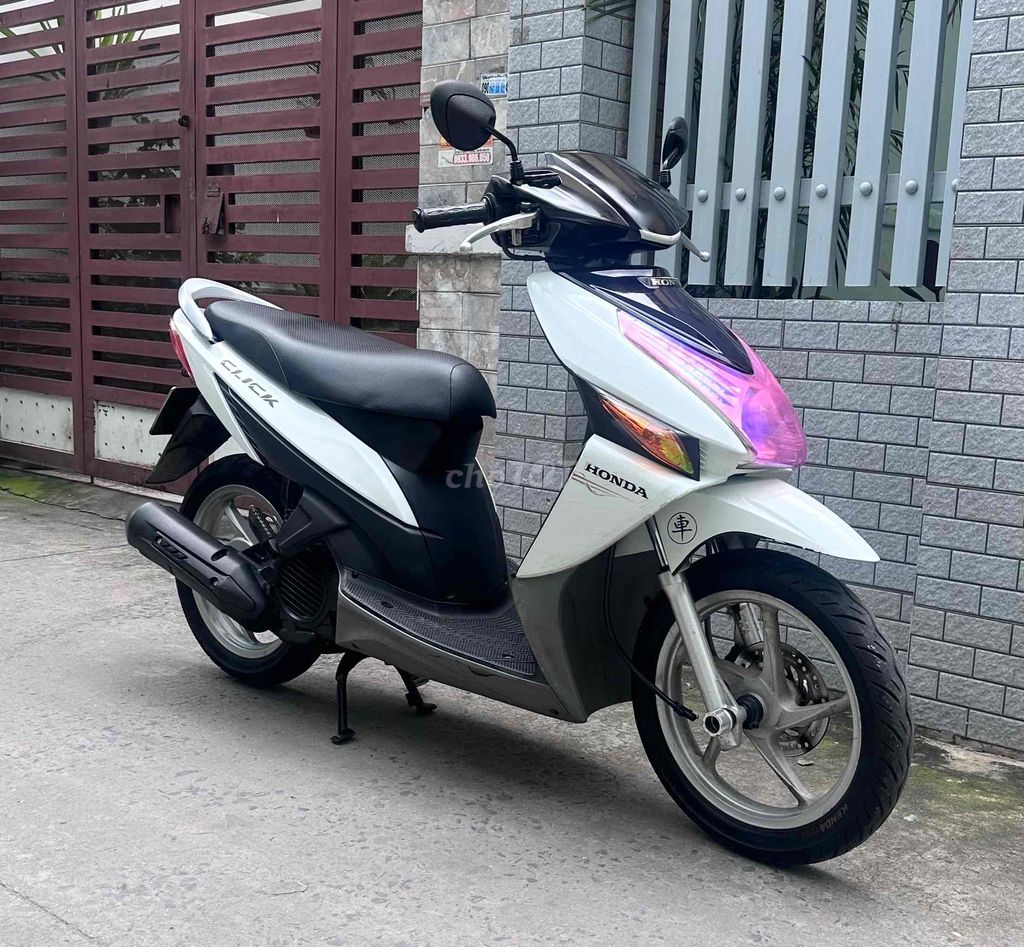 Click đẹp, máy êm thì thầm bao vọt. Mua bán Xe máy tại Quận 8 Tp Hồ Chí Minh được đăng bởi Quân  hình 5