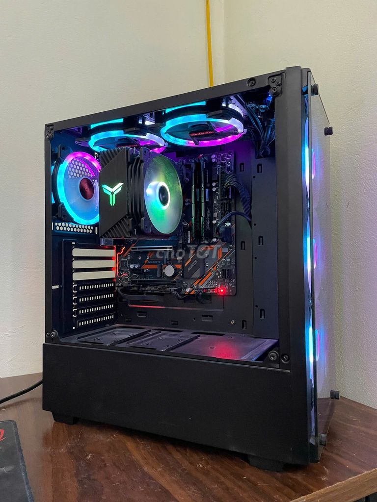 I7 9700 + B365m Aorus Giá : 5tr5