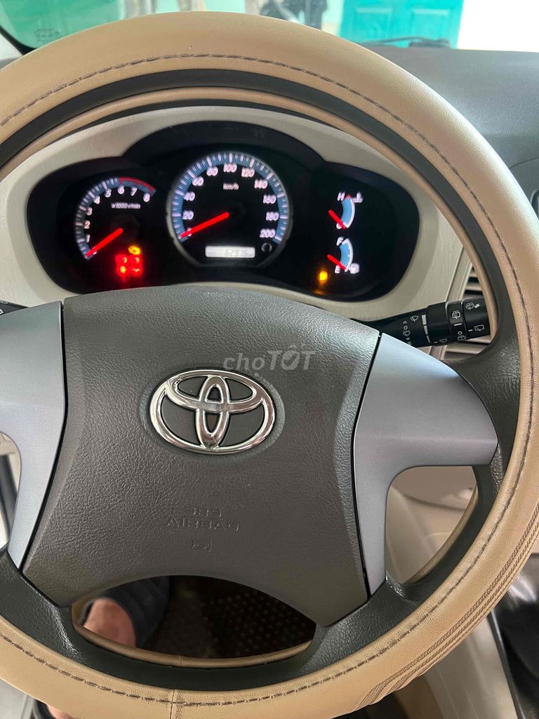 Toyota Innova 2015 2.0E Vàng cát. Mua bán Ô tô tại Thành phố Biên Hòa Đồng Nai được đăng bởi a hiep hình 9