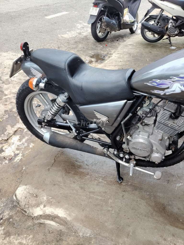 Nhà có con mô tô 125 cc cần bán. Mua bán Xe máy tại Huyện Trảng Bom Đồng Nai được đăng bởi đinh long hình 4