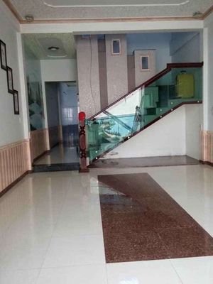 Nhà1trệt1sân thượng 200m2-1pn có máy lạnh-2wc-Hai Bà Trưng-Trần Phú.. Cho thuê nhà ở tại Thành phố Quảng Ngãi Quảng Ngãi được đăng bởi Minh Hòa Hồ 