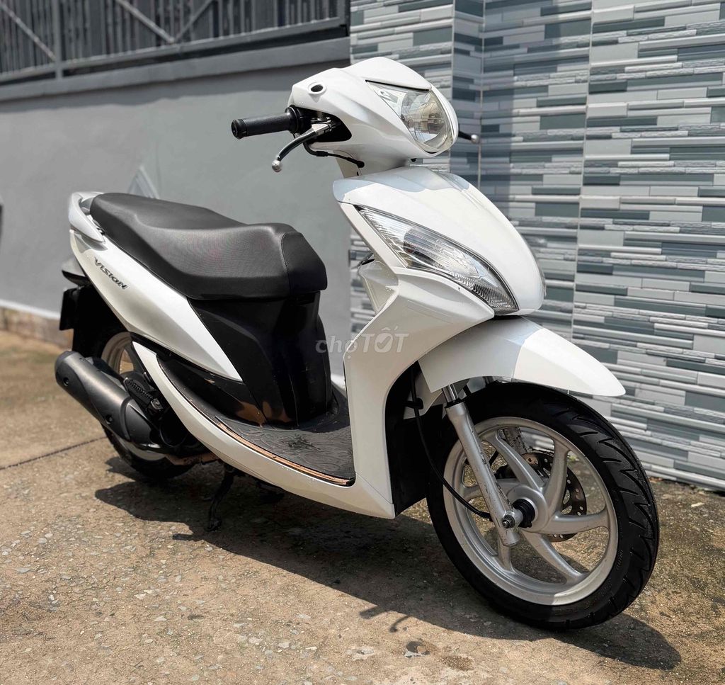 Honda Vision 2013 в хорошем ухоженном состоянии, тихий двигатель, номера Фуйен