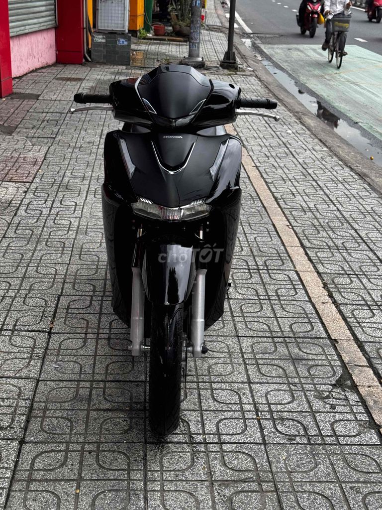 Honda SH 160i ABS 2026 Черный глянец