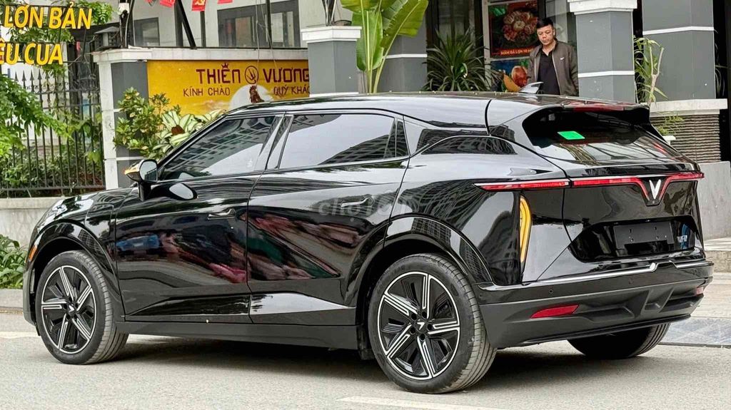 VF7 trả trước 99 triệu,  không cần bằng lái & cmtn. Mua bán Ô tô tại Thị xã Bến Cát Bình Dương được đăng bởi ĐỖ HƯNG VINFAST NAM THÁI hình 2