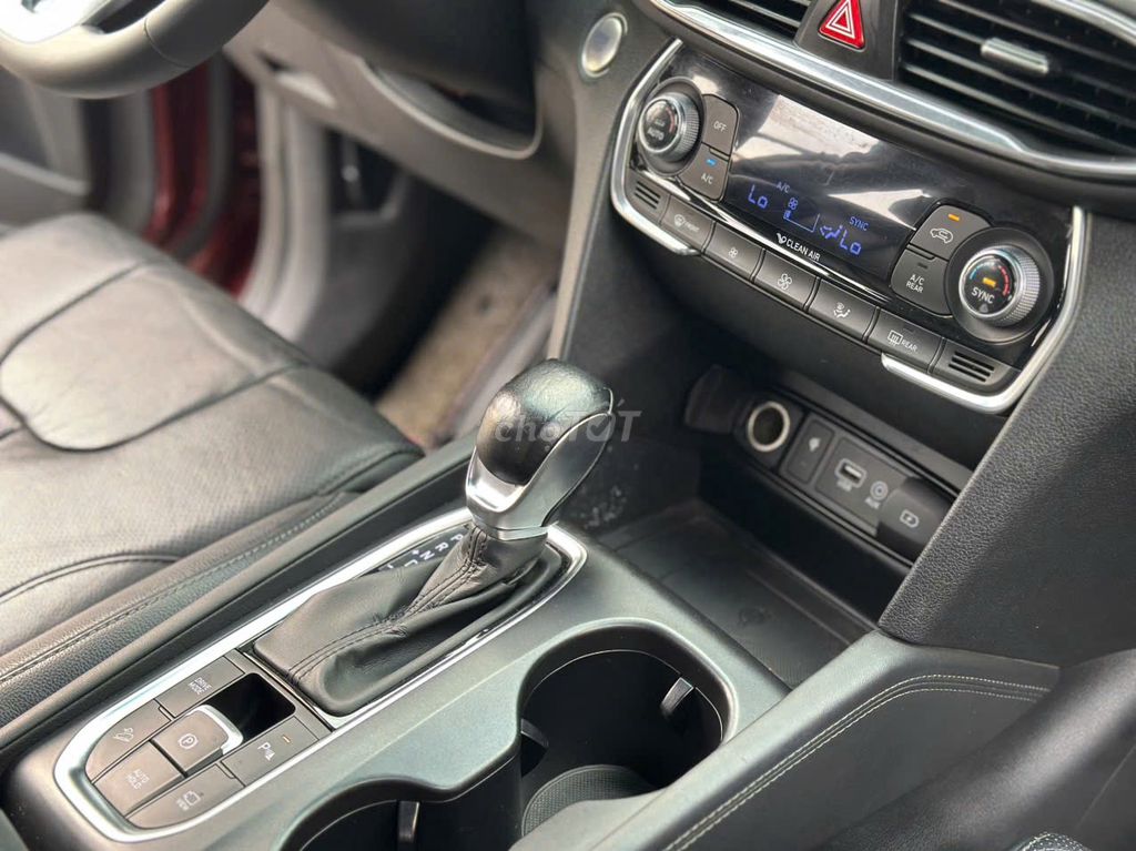 Hyundai Santa Fe 2019 2.2L HTRAC - 56000 km. Mua bán Ô tô tại Thành phố Thủ Đức Tp Hồ Chí Minh được đăng bởi Bùi Nhu Quỳnh hình 12