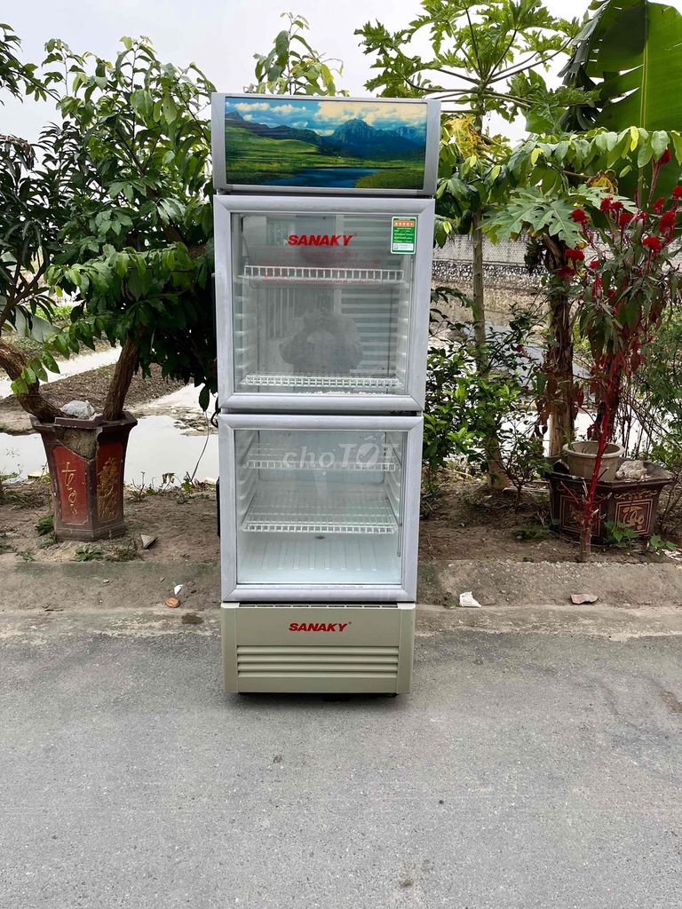 thanh lý tủ mát 300l