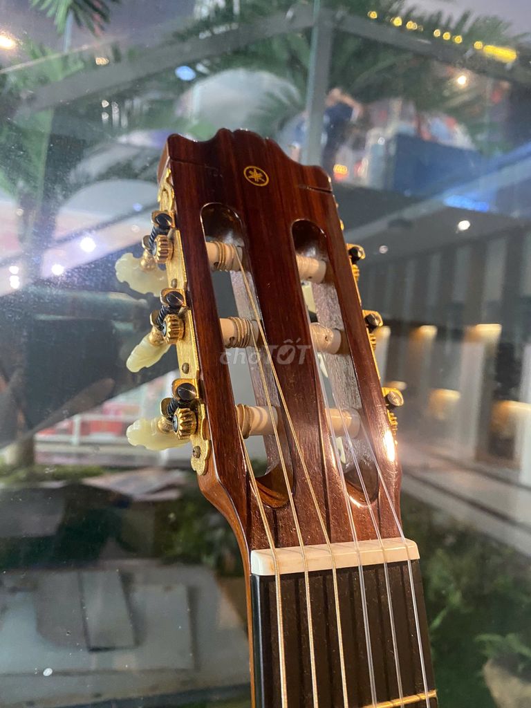 Guitar Yamaha C300 Nhật, siêu zin và mới 99%