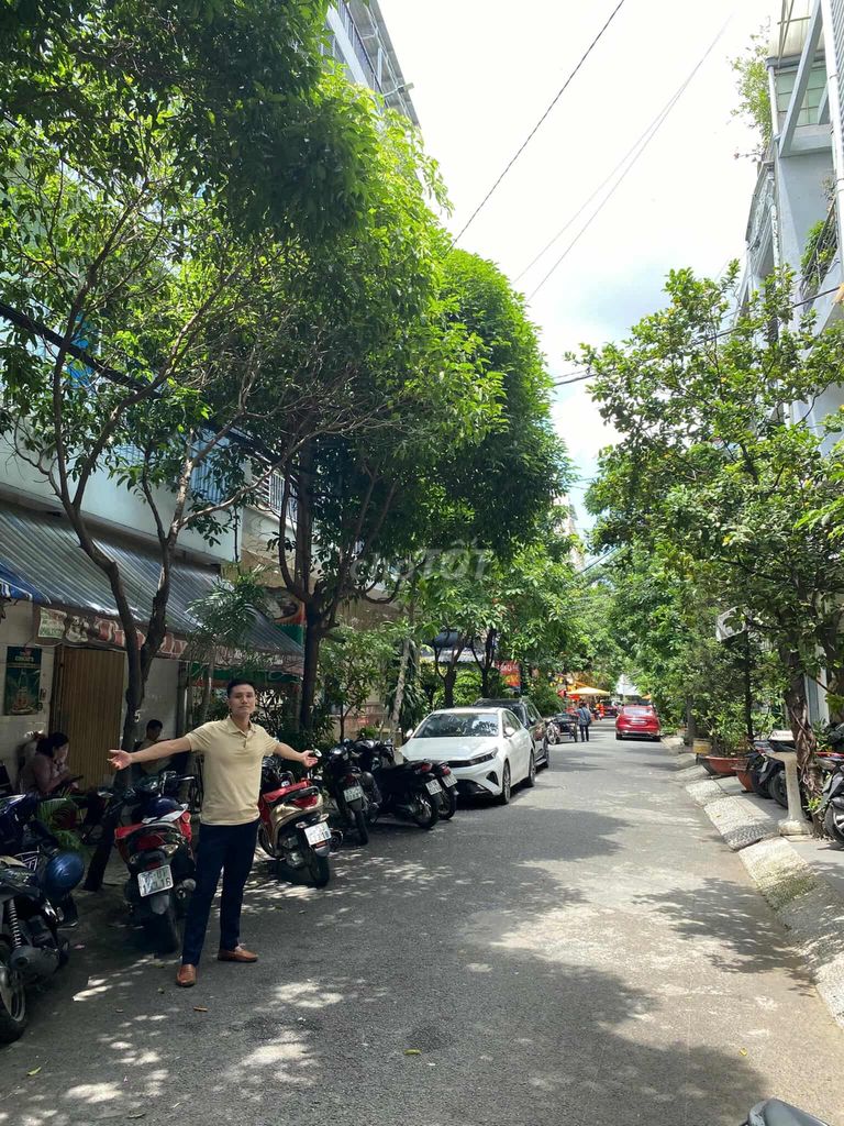 NHÀ YÊN LÀNH- hẻm 57 Bàu Cát 8- 60m2-HXH- 8,75 tỷ- phân lô dân trí cao. Mua bán nhà ở tại Quận Tân Bình Tp Hồ Chí Minh được đăng bởi San Phạm Văn hình 2