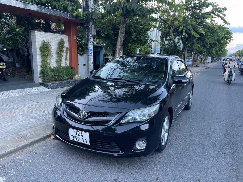 Toyota Corolla Altis 2011 2.0V - 11012 km. Mua bán Ô tô tại Huyện Hòa Vang Đà Nẵng được đăng bởi TRƯỜNG XUÂN hình 1