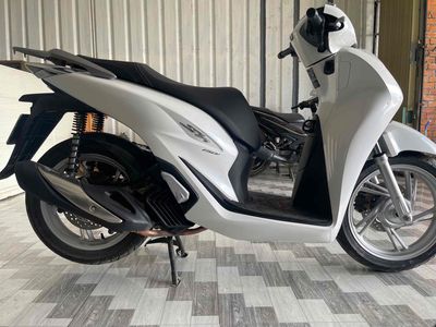 Honda SH 150i trắng abs
