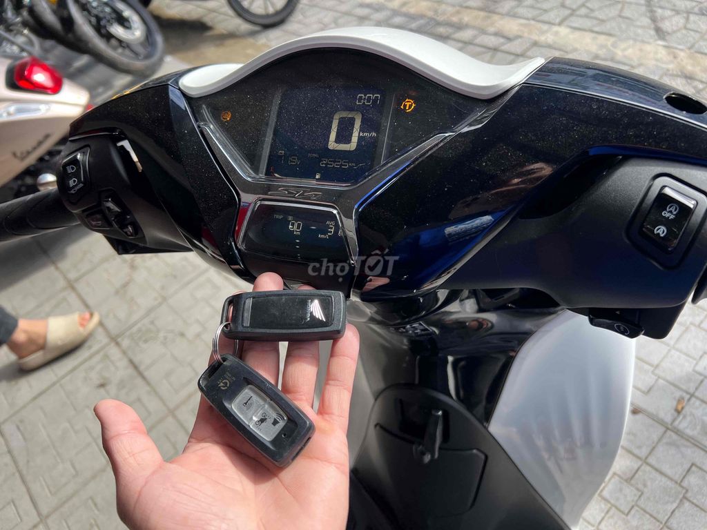 Sh 160 ABS 2024❇️Đồng Moto Đà Lạt ❇️. Mua bán Xe máy tại Thành phố Đà Lạt Lâm Đồng được đăng bởi ĐỒNG MOTOR 2  cá nhân hình 6