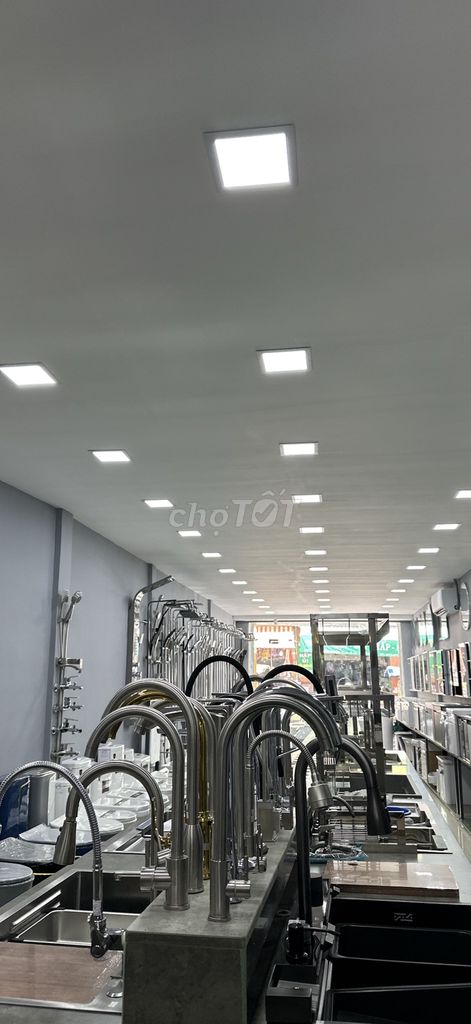 Cần *** Nhân Viên Bán Hàng Tại Showroom TBVS