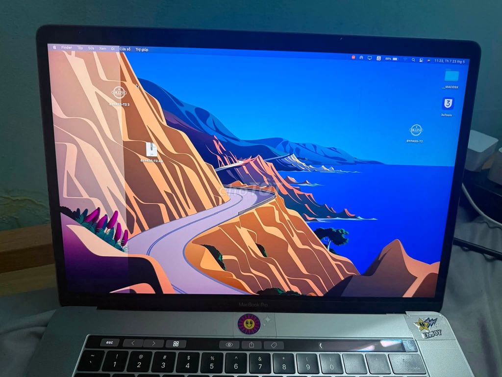 Apple MacBook Pro 15 inch i7 16GB/256GB SSD 2016 Xám. Mua bán Laptop tại Quận 10 Tp Hồ Chí Minh được đăng bởi Hội Đồ Điện Tử hình 1